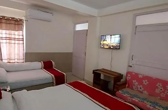 Hotel Om Bramha
